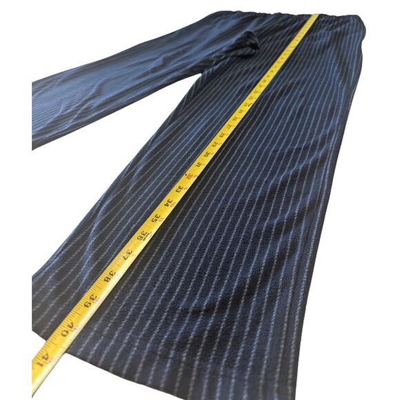 Nautica Men’s Navy Pinstripe Lounge Pants – Size M - Picture 7 of 11